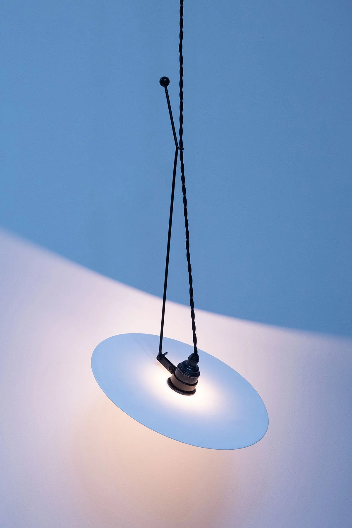 Luna L2 - Wall Lamp With Bracket - Image 2