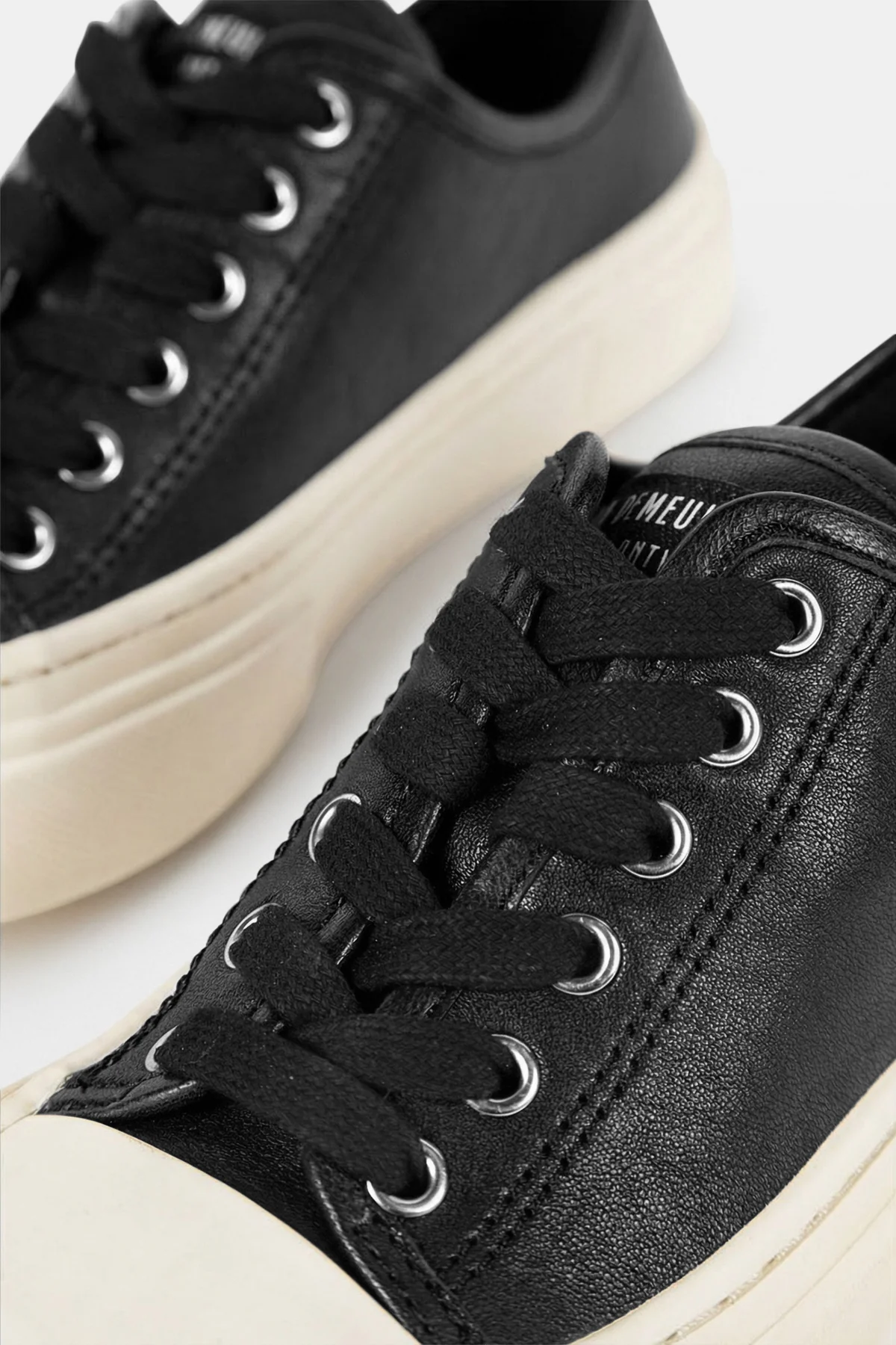 Suri Vulcanized Low-Top Sneakers - Image 4