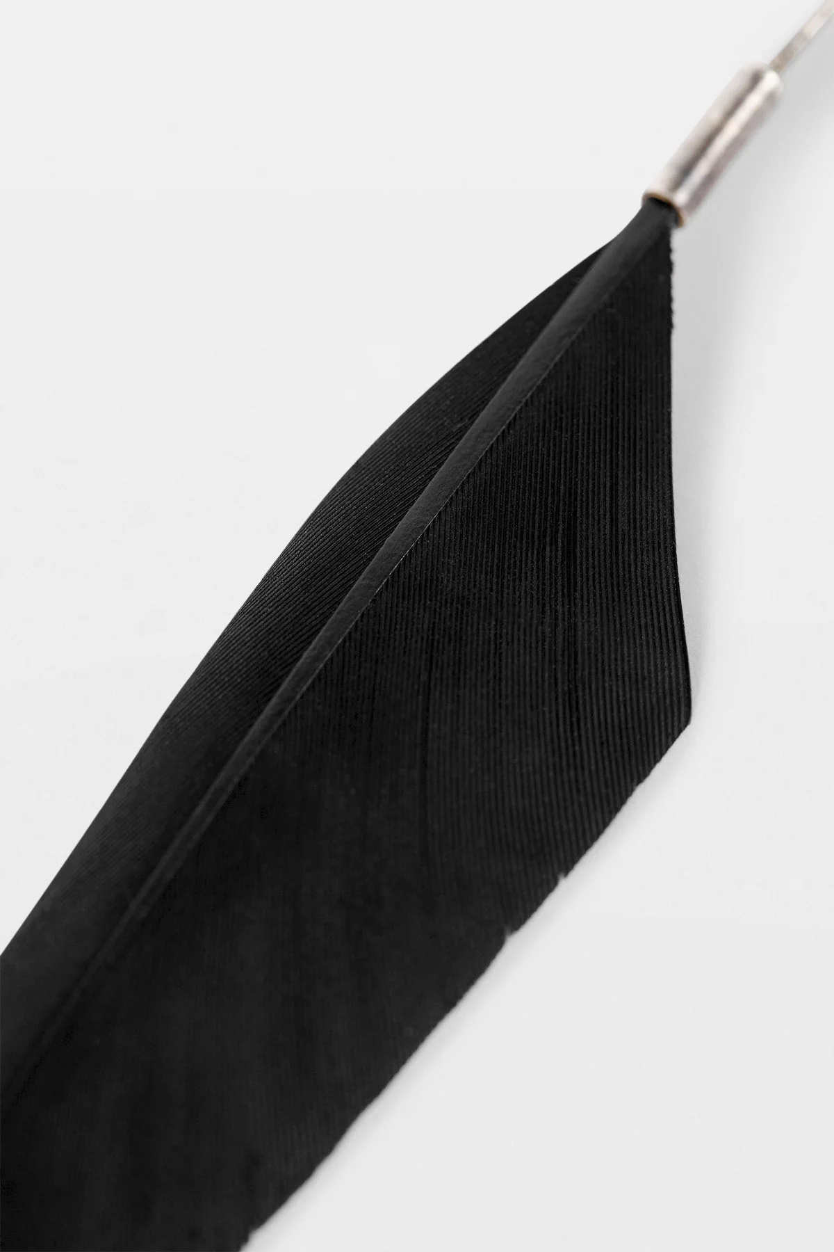 Mies Feather Earring - Image 4