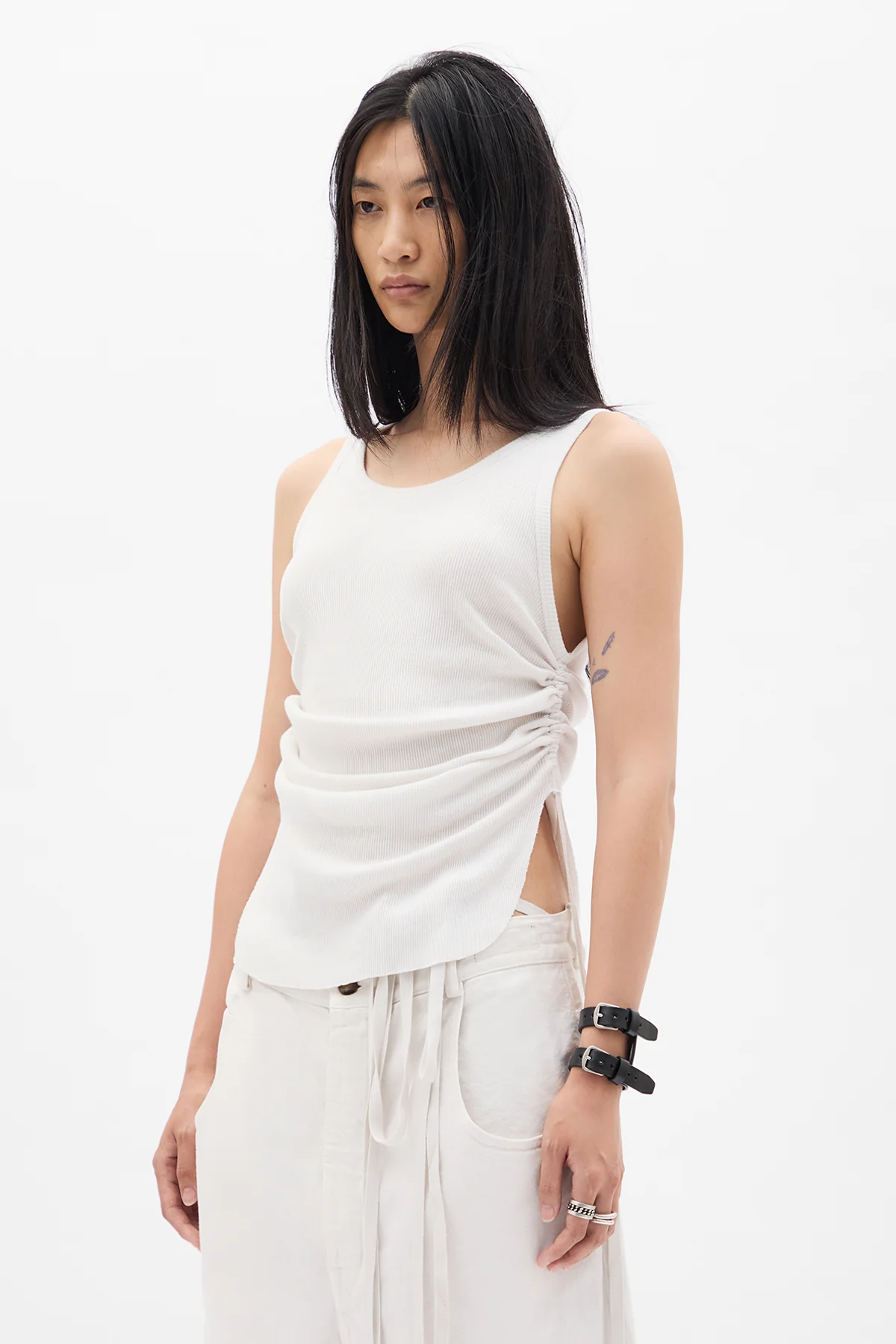 Mara Wrinkled Cropped Tank Top - Image 2